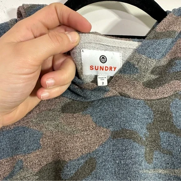 Sundry Heathered Blue Pink Gray Camoflage Lightweight Hoodie Sweatshirt - Picture 7 of 8